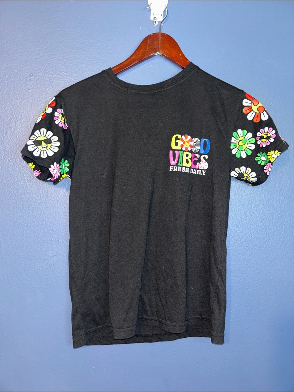 Fresh Laundry Good Vibes Tee All Over Graphic Floral Trust No One Tshirt Black